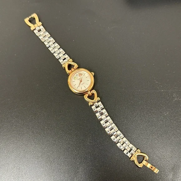 EUC Black Hills Gold women’s Watch with genuine diamonds d & reversible band
